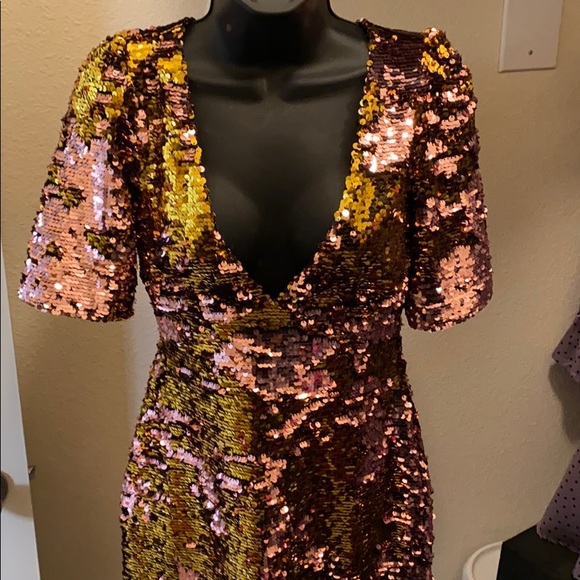 Beautiful sequin dress - Picture 2 of 5